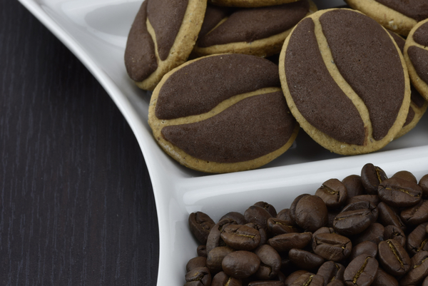 Как приготовить печенье в виде кофейных зерен