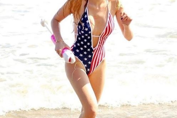 instagram.com/bellathorne