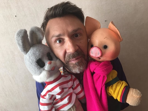 С добрым утром, малыши: Сергей Шнуров спел детям песню