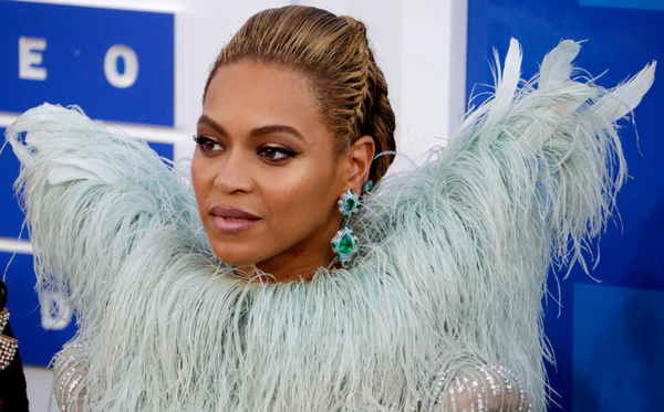 Бейонсе стала триумфатором MTV Video Music Awards 2016