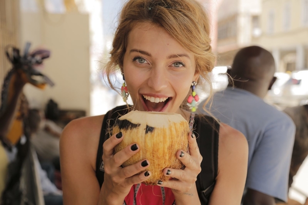 Орел и Решка: Регина Тодоренко показала забавные неудачные дубли