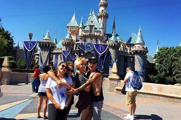 instagram.com/parisjackson