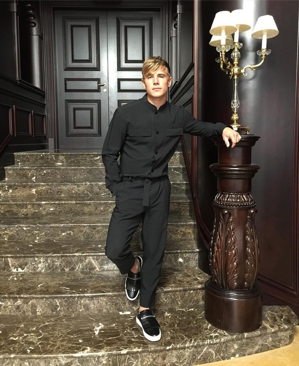 Знаешь: OLEYNIK представил новый клип