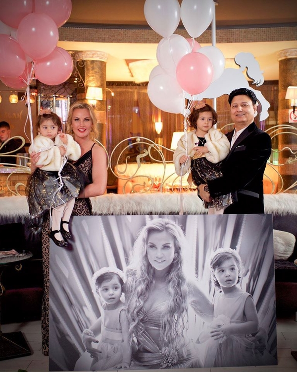 Камалия отметила день рождения дочек в Турции