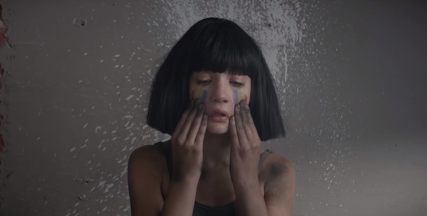 Sia посвятила новый клип стрельбе в Орландо