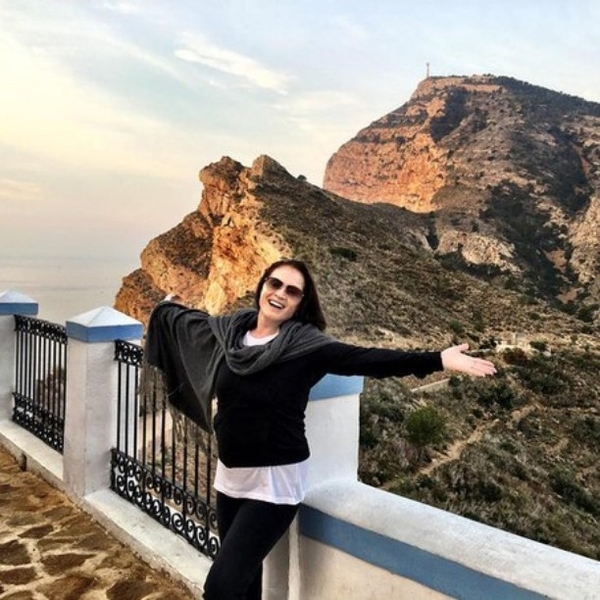 Сын 69-летней Софии Ротару показал фото мамы на мотоцикле