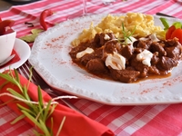 Простой венгерский гуляш