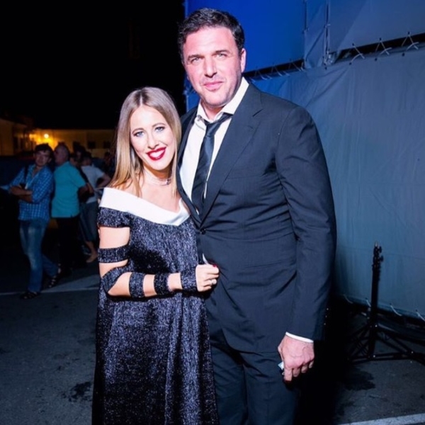 Беременная Собчак трогательно поздравила мужа с днем рождения