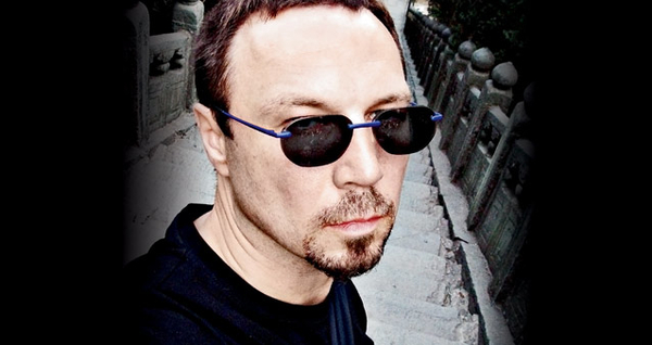 В Сети "похоронили" писателя Виктора Пелевина