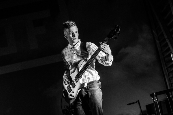 Дима Комиссаренко