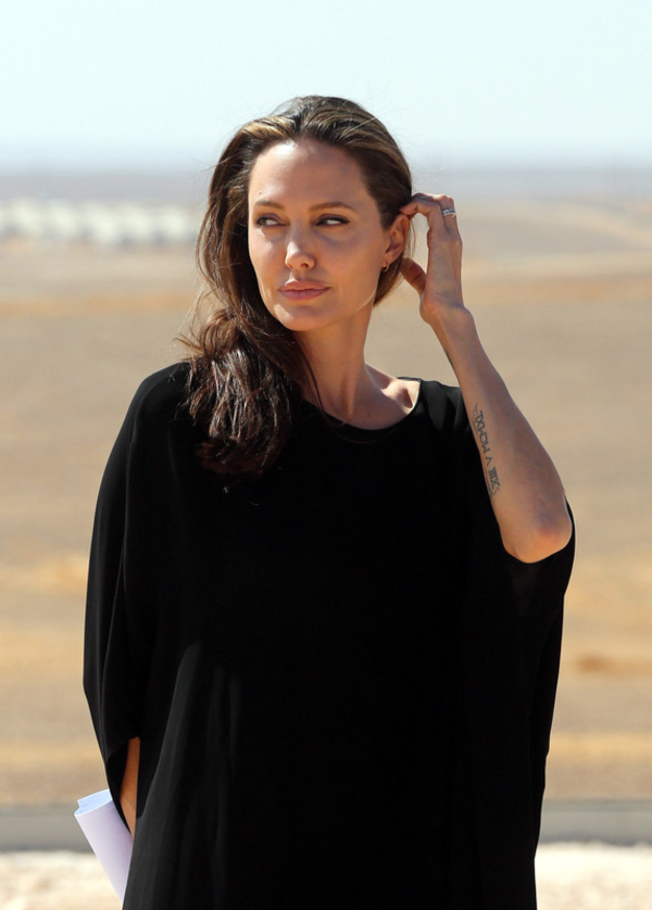 Анджелина Джоли посетила лагерь беженцев в Иордании