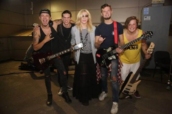 Ирина Билык посетила рок-концерт старшего сына