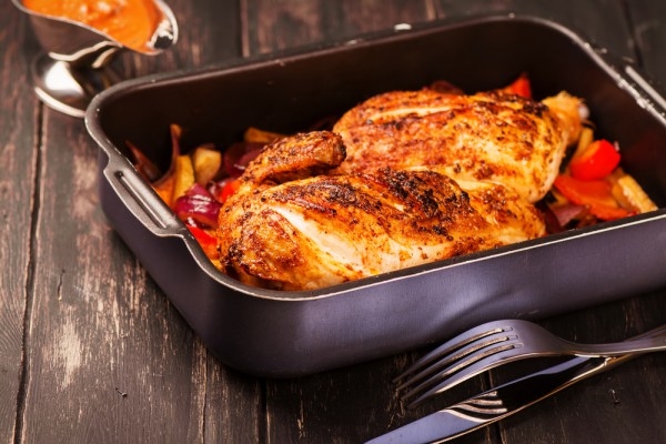 Курица, запеченная с овощами: ТОП-5 рецептов