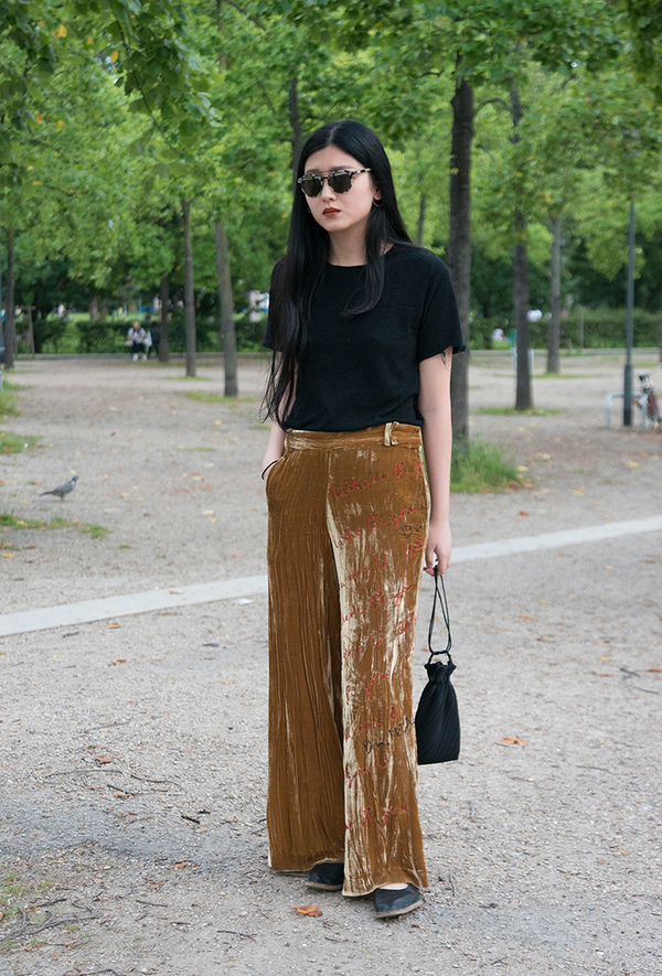 Мода на 90-е: как носить бархат этой осенью