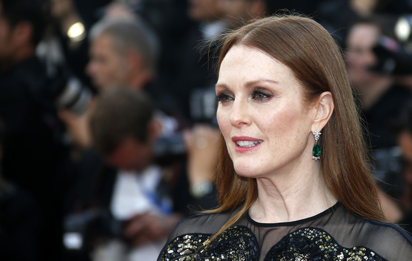 Как две капли воды: Джулианна Мур показала 14-летнюю дочь