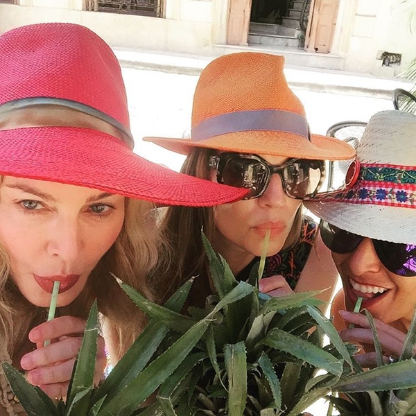 Мадонна показала, как проводит время с подругами