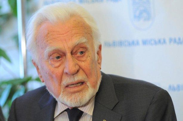 Умер украинский писатель Роман Иванычук