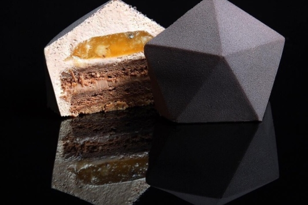 instagram.com/dinarakasko/