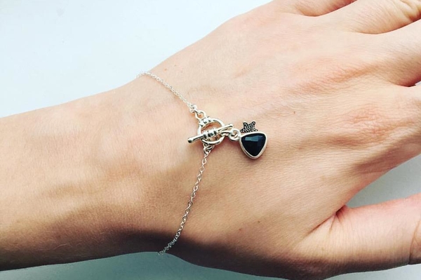 facebook.com/aliceyavajewelry