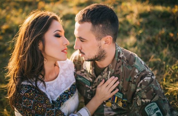 Наталка Карпа поделилась предсвадебным видео с героем АТО
