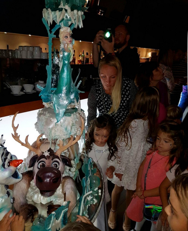 Лорак и Киркоров привели детей на праздник дочери Стаса Михайлова