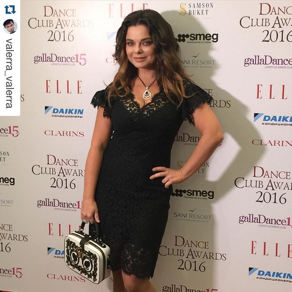 Наташа Королева показала обнаженную грудь