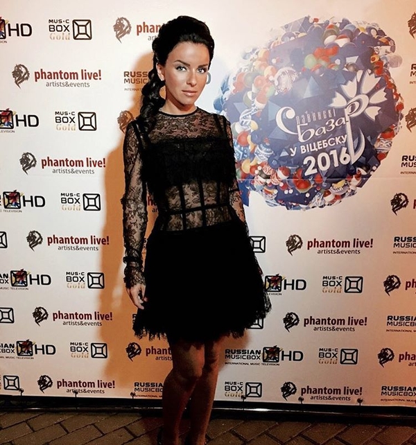 Юля Волкова отпраздновала день рождения дочки и показала свою семью