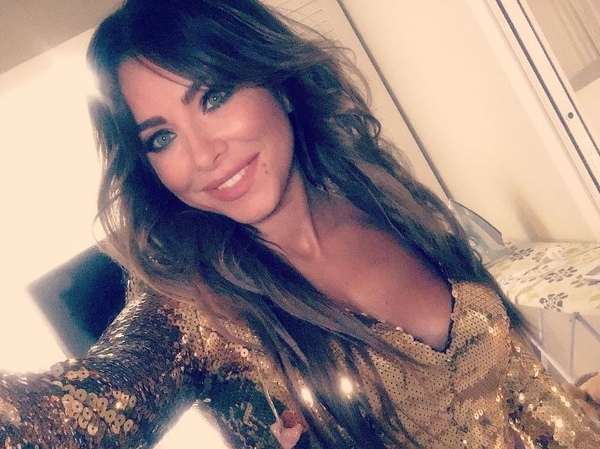 Ани Лорак поделилась фотографиями в купальнике