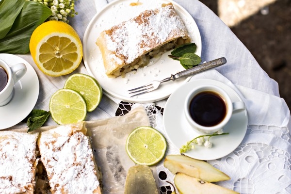 Осенняя выпечка с грушами: ТОП-5 рецептов