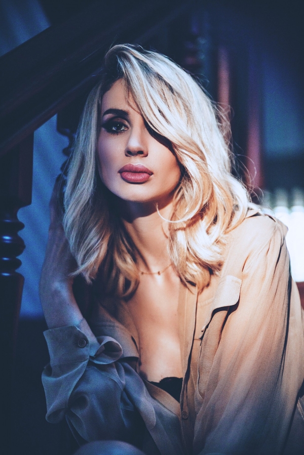 У LOBODA есть отдельная комната для подарков от поклонников