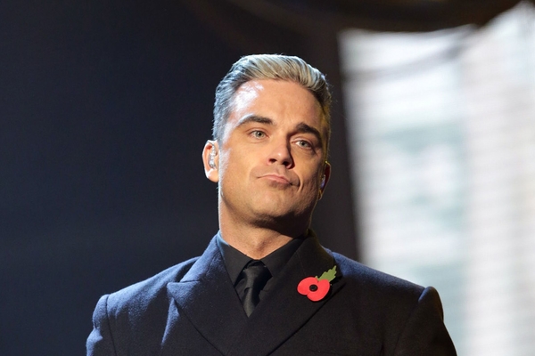 Робби Уильямс высмеял Путина в новой песне