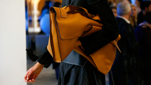 ТОП-25 знаковых сумок с подиума