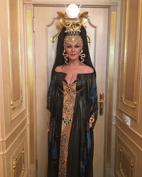 Таисия Повалий выступила в образе Клеопатры на сцене Кремля