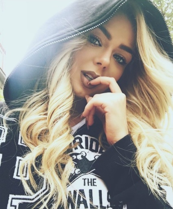 Алина Гросу удивила постельным снимком с сыном Газманова