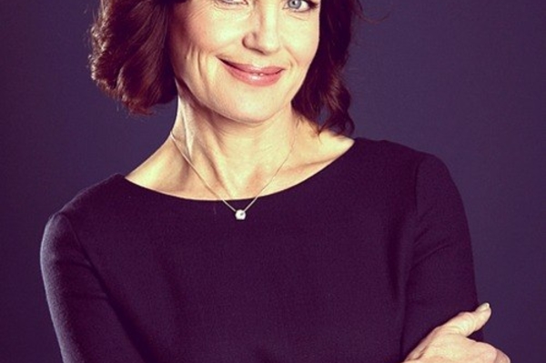 vk.com/elizabeth_mcgovern