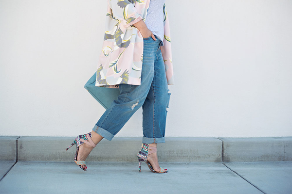 Как носить джинсы на работу: четыре способа