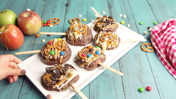 Как приготовить яблоки в шоколаде на Хэллоуин