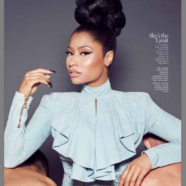 Обнаженная Ники Минаж снялась с сексуальным брюнетом