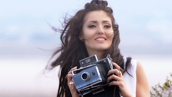 Ты свет: Анна Добрыднева презентовала новый сингл и клип