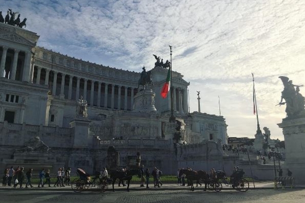 instagram.com/tarabarova