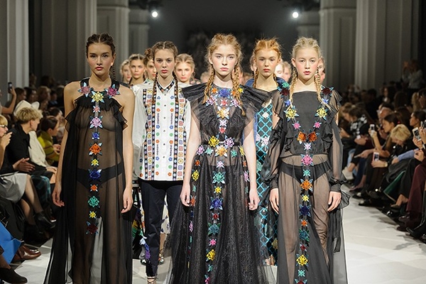 Коллекции третьего дня UFW: Navro, bobkova, ArtemKlimchuk