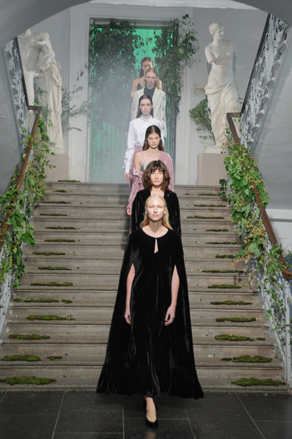 Коллекции четвертого дня UFW: ELENAREVA, Iryna DIL’, VOROZHBYT&ZEMSKOVA