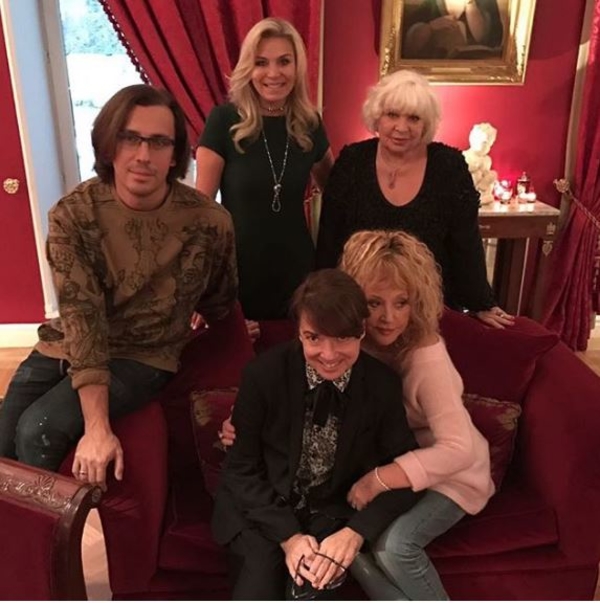 Галкин и Пугачева поздравили больного Юдашкина с днем рождения