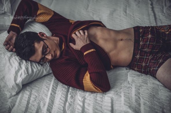 Сеть покорил сексуальный "Гарри Поттер" с обнаженным торсом