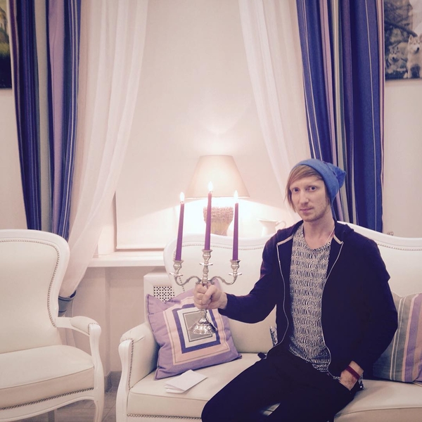 Экс-солист группы Братья Грим хочет сменить пол – СМИ