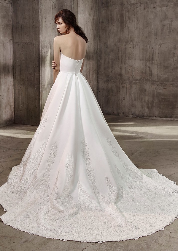 Четыре главных тренда в свадебной моде 2017