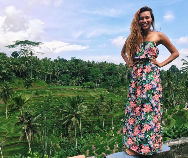 Тодоренко продемонстрировала подтянутую фигуру в купальнике