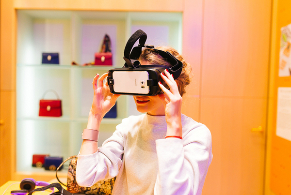 Eyes On Me: итальянский бренд Bulgari представил линейку в VR-формате