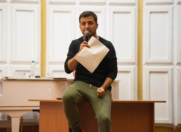 Квартал 95 порадовал жителей прифронтового Мариуполя