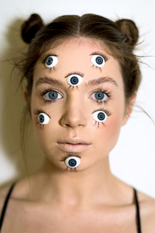 Макияж на Хэллоуин: глазастик